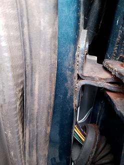 Click image for larger version

Name:	Wires at A pillar.jpg
Views:	0
Size:	2.05 MB
ID:	342458